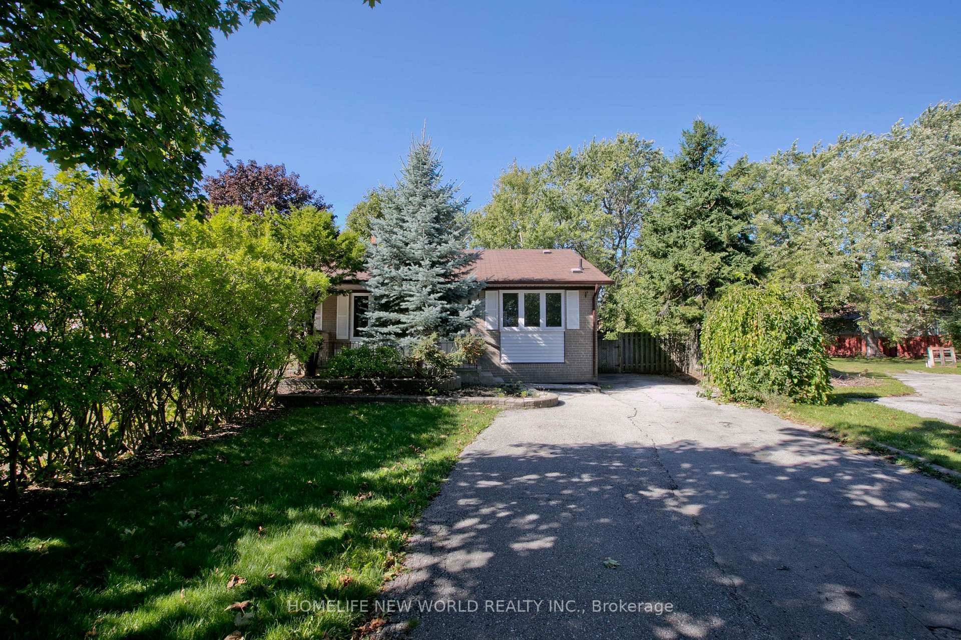 This Newly renovated semi detached bungalow house located in a friendly and quiet neighborhood in South East Ajax.