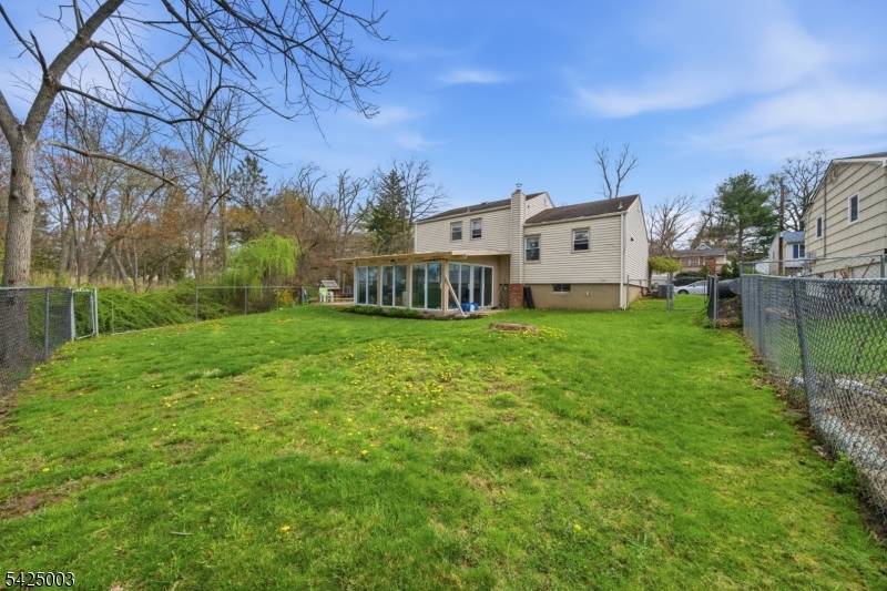 Welcome to this 3 bdrm, 1.