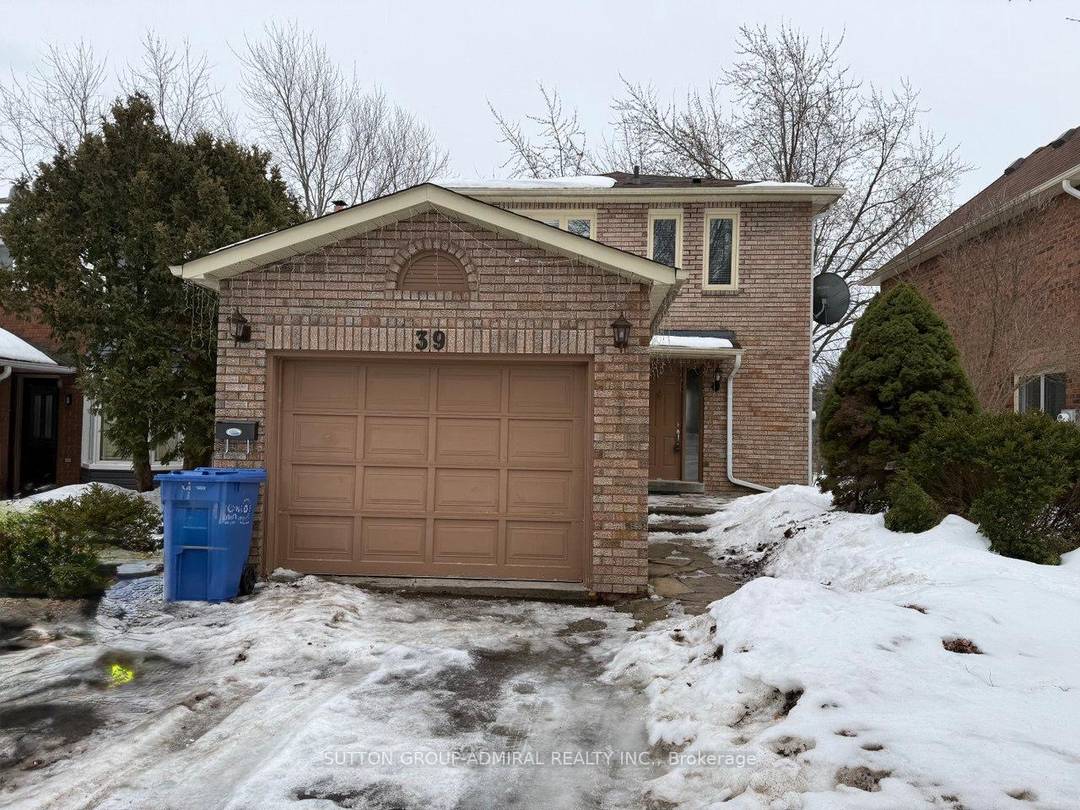 Detached home at 39 April Gardens, Aurora in a great, desirable neighborhood.