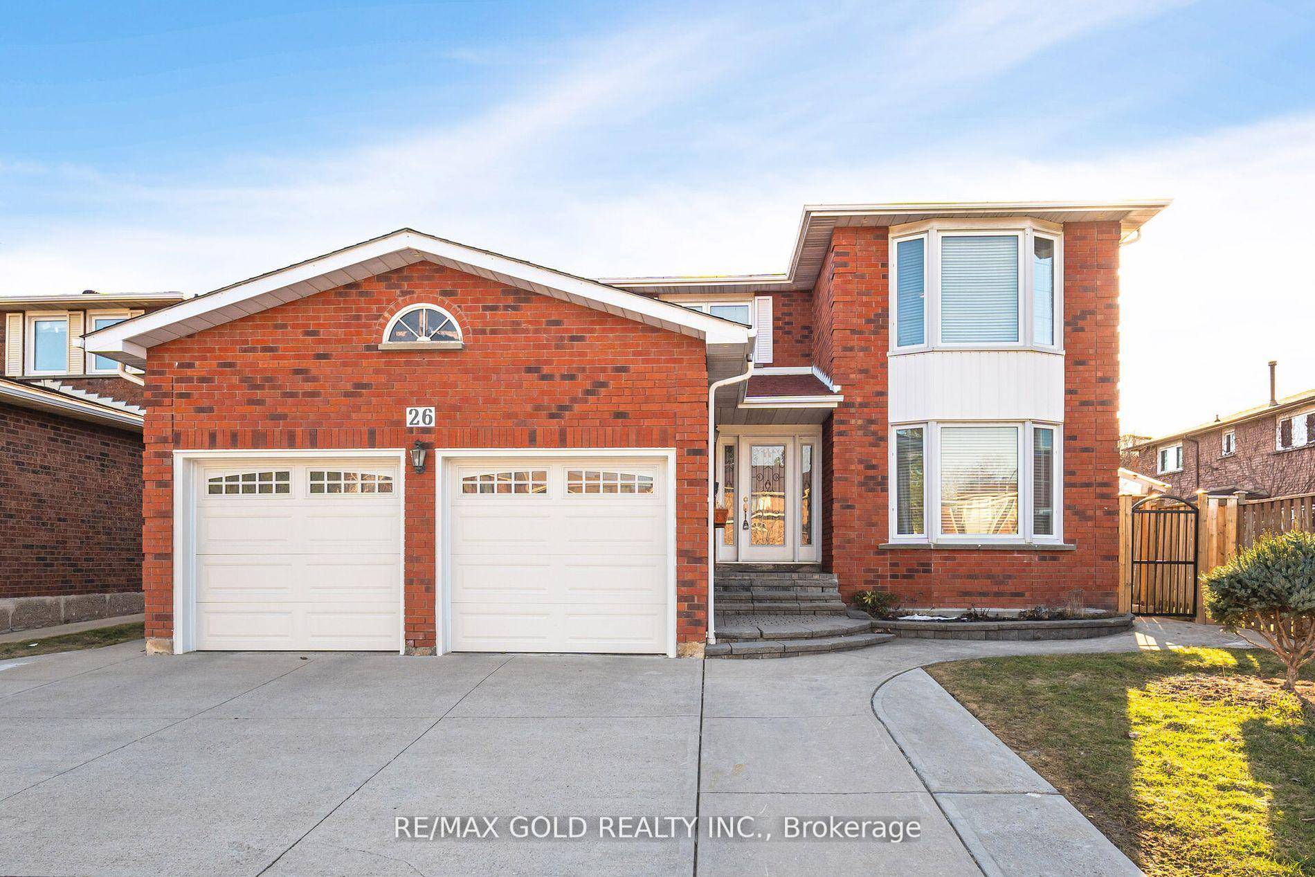 OPEN HOUSE MAY 17TH amp ; 18TH SATURDAY amp ; SUNDAY 2 4 Welcome to 26 Mossbank Dr, This Beautiful Spacious Pride Of Ownership Home features 4 Spacious Bedrooms with ...