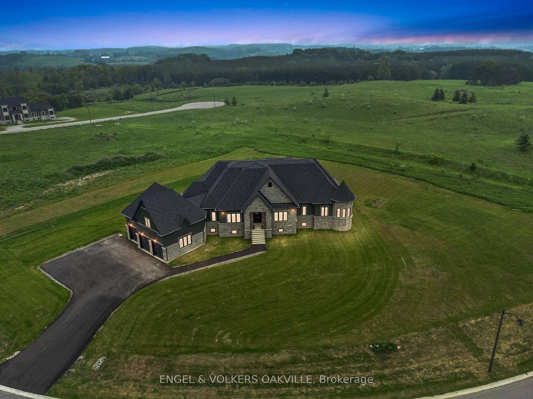 Client RemarksExperience refined rural luxury living at 91 Logan Road in this newly built modern contemporary estate located in the highly coveted Rural Caledon.