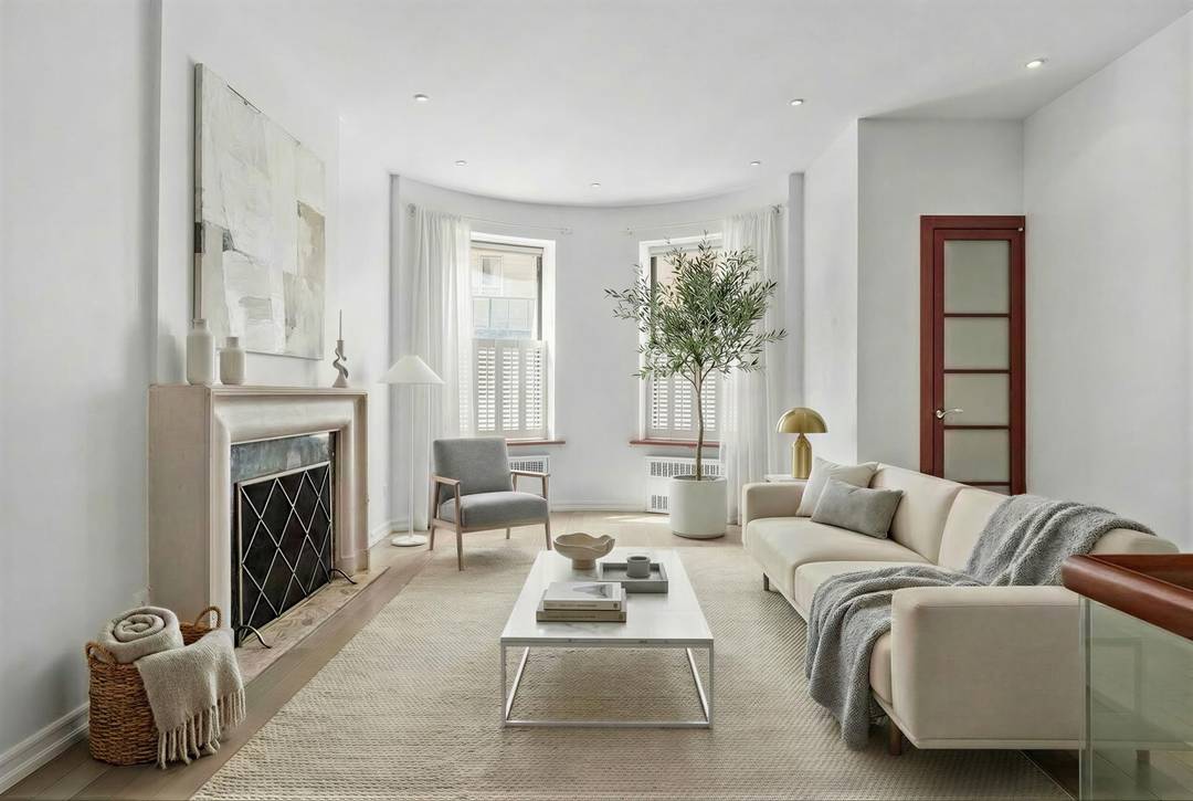 Showings by appointment on Sundays only Beautifully renovated 1 bedroom, 1, 000 sq ft duplex in the heart of the Upper West Side.