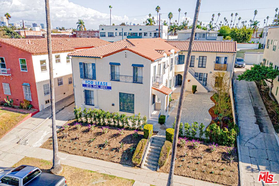 1152  S Bronson Ave 8.0 LA