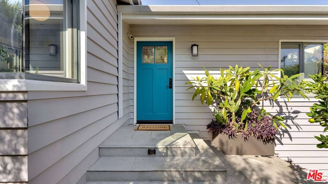 9009   Lloyd Pl 2BR Sunset Strip La