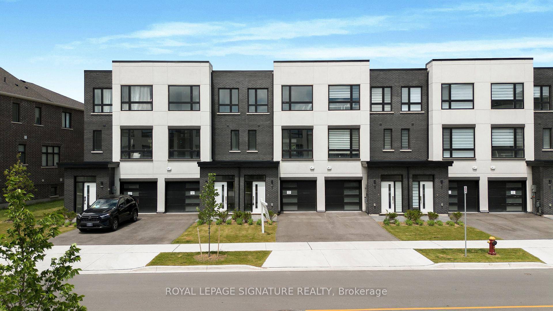Brand New Freehold Townhome In Oakville.