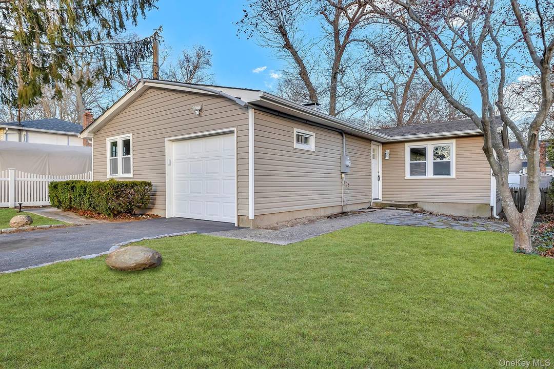 FULLY RENOVATED ! ! 3 BEDROOM !