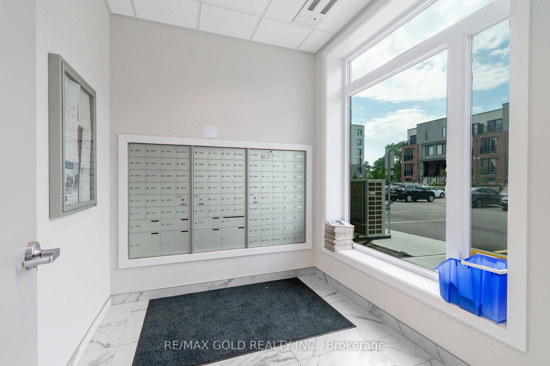 Beautiful modern luxury 2 Bedrooms with 2 Full Washroom, 932 sq.
