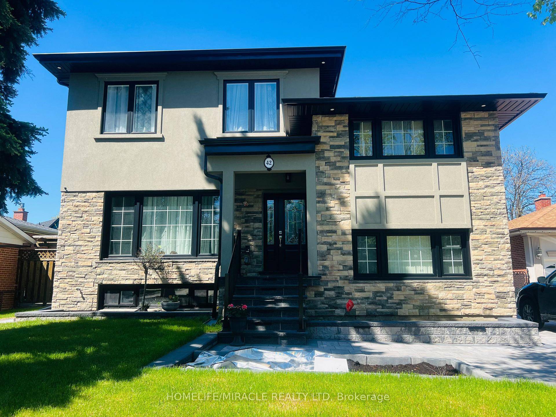 WELCOME TO THE STUNNING HOME IN A DESIRABLE QUIET NEIGHBORHOOD.