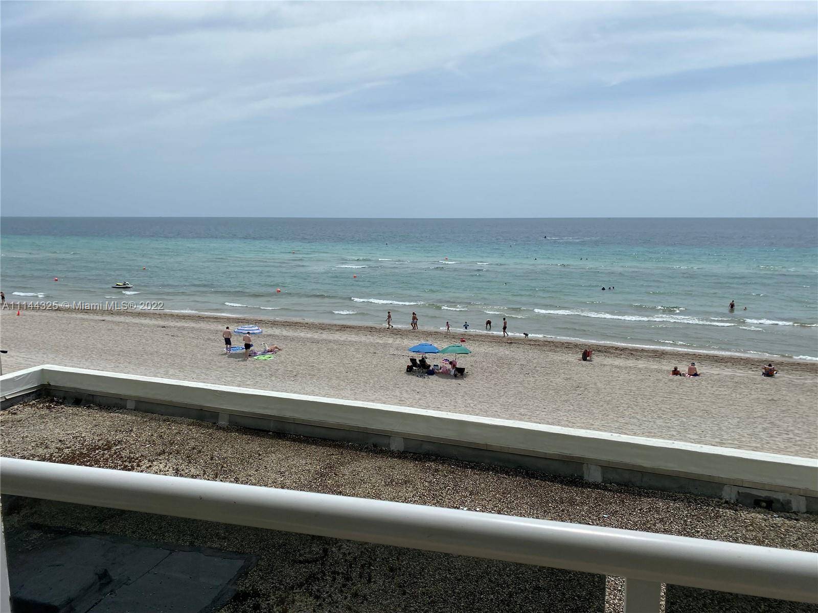 BEACH FRONT LIVING AT ITS BEST !