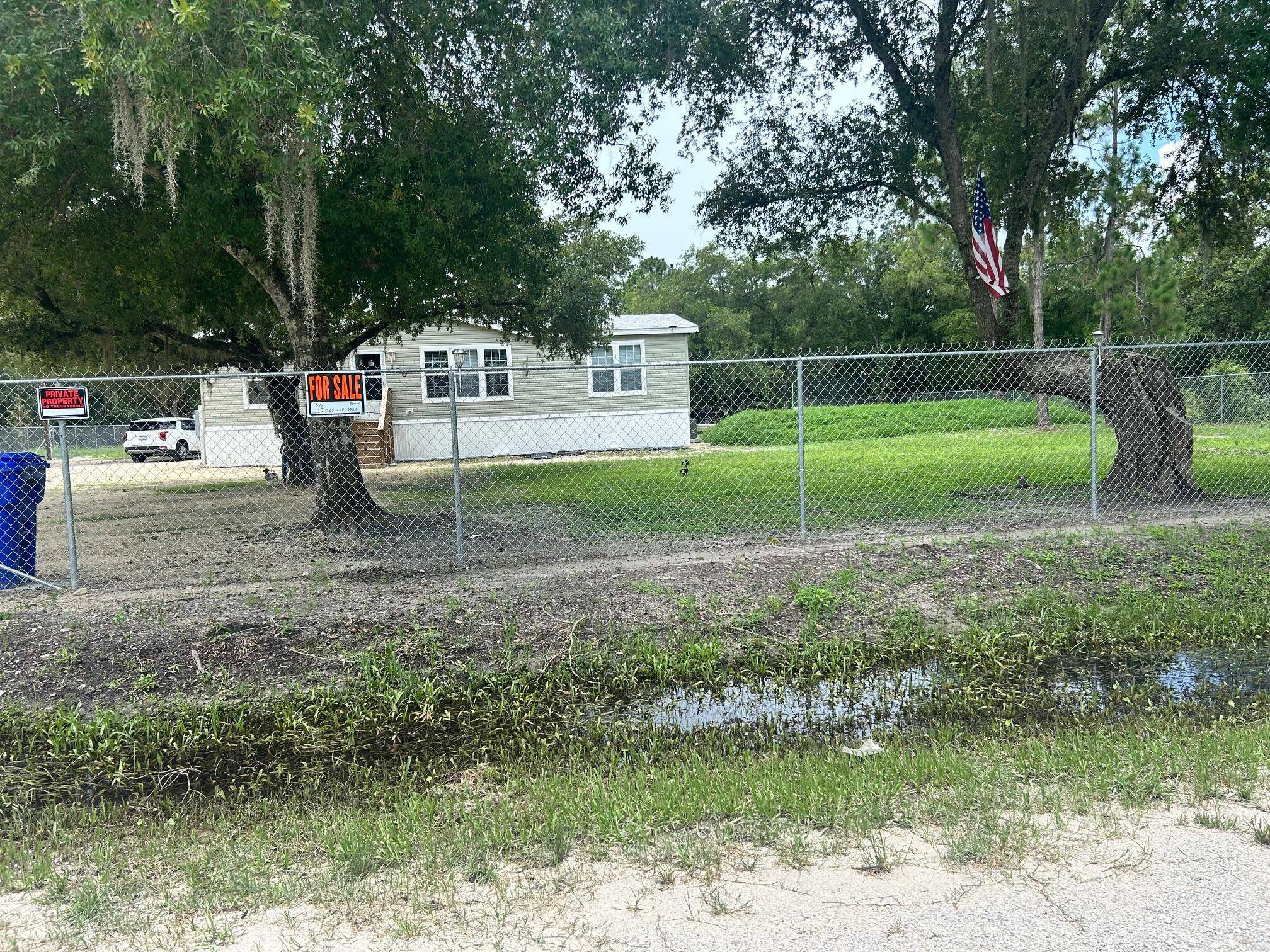 Peaceful Country Living with Unlimited Potential !