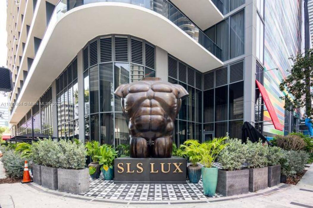 Opportunities in the 03 line rarely come priced this aggressively ideal for investors or end users looking to secure a premier Brickell residence below market.