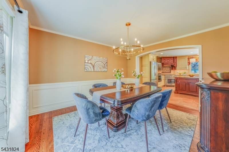 4 BEDROOM, 2. 1 BATH HOME MADE FOR EXCEPTIONAL EASY LIVING !