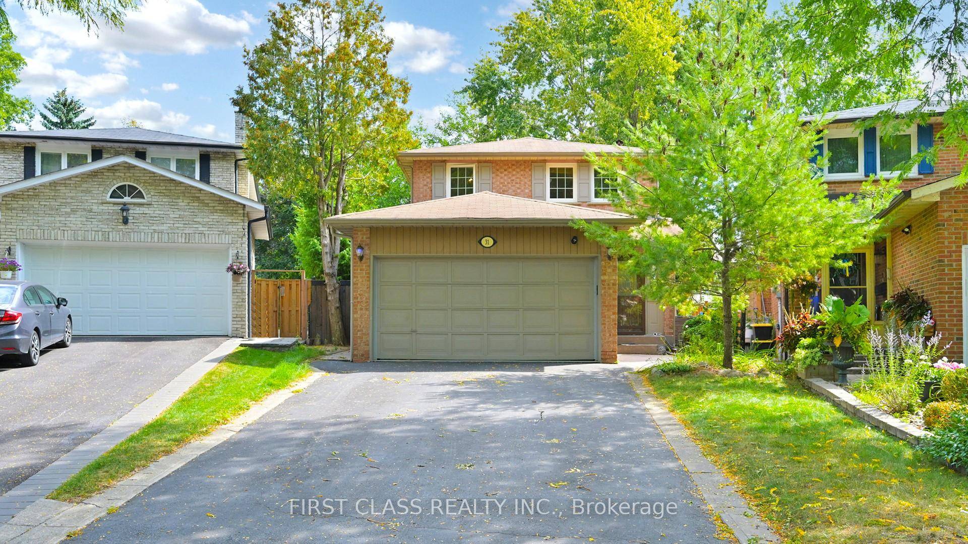 Gorgeous Home in Markham's Sought After Sherwood Amberglen Neighborhood !