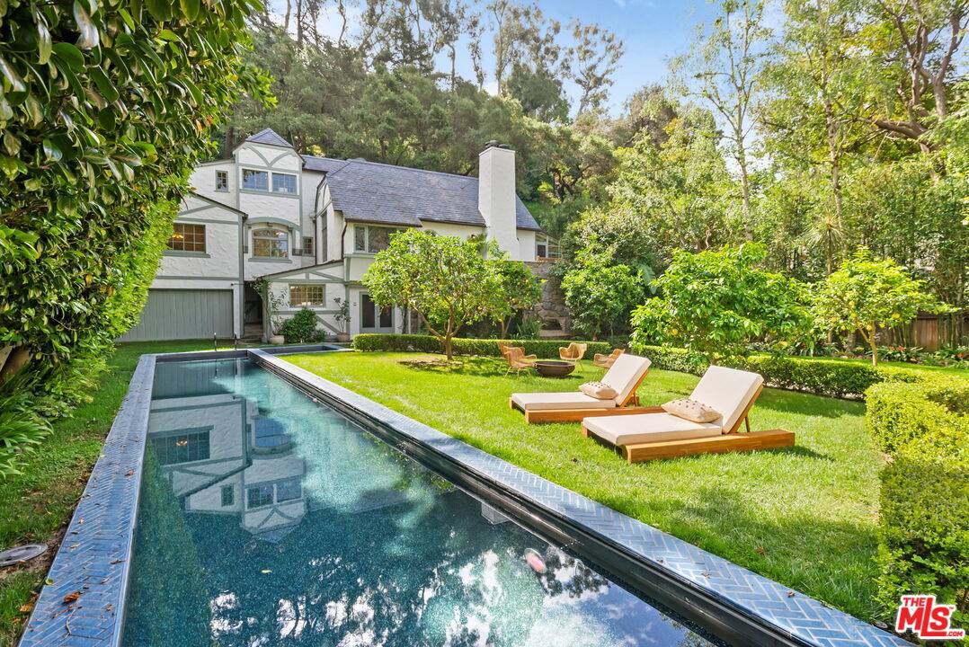 20   Latimer Rd 5BR Santa Monica La