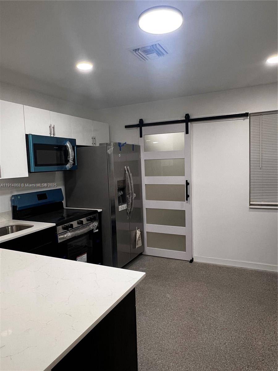 3 2 1. Big FR under AC. Roof 2023.