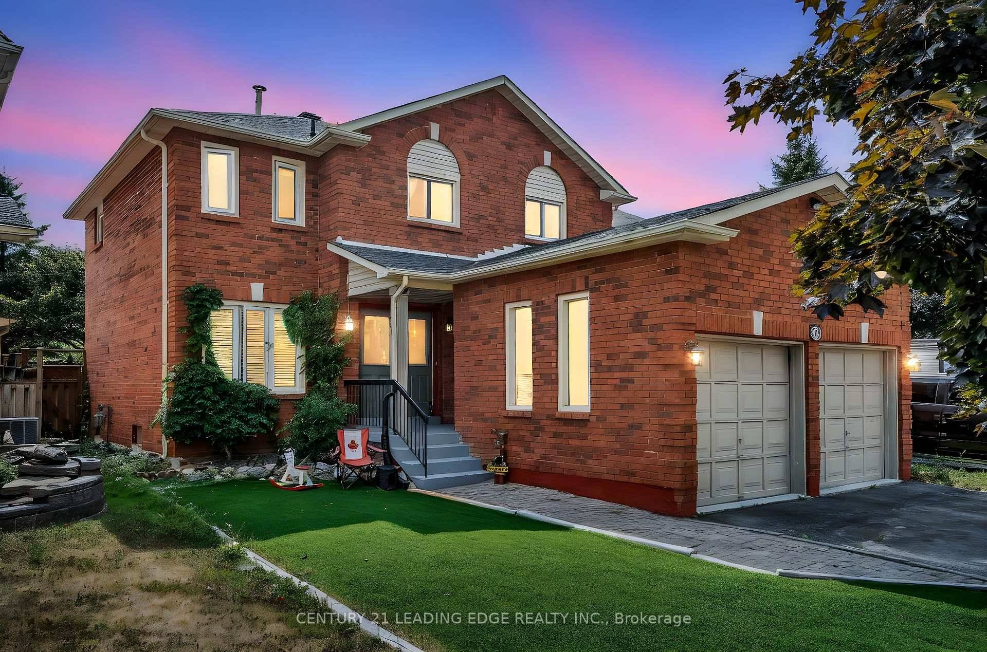 Beautiful family home in one of Barrie's family friendly neighborhoods.
