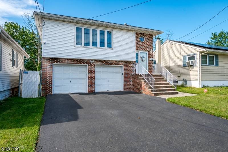Welcome to this beautifully maintained, spacious, move in ready 4 bedroom home near Linden Train Station !
