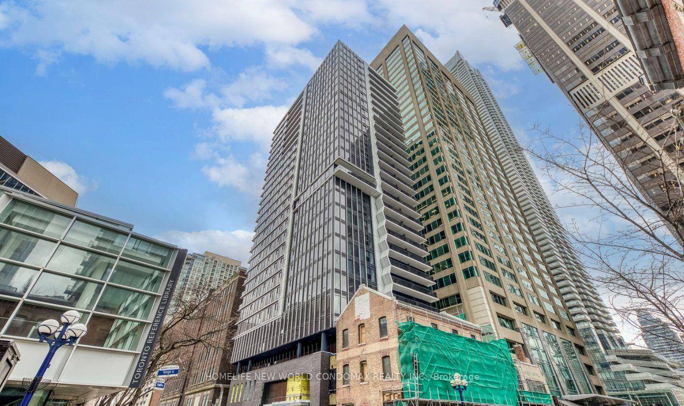 Studio Unit With Full bathrooms Located at the Popular Corner Of Yonge amp ; Bloor, Nestled In The Vibrant Heart Of Yorkville Exquisitely Crafted By Giannone Petricone amp ; Associates, ...
