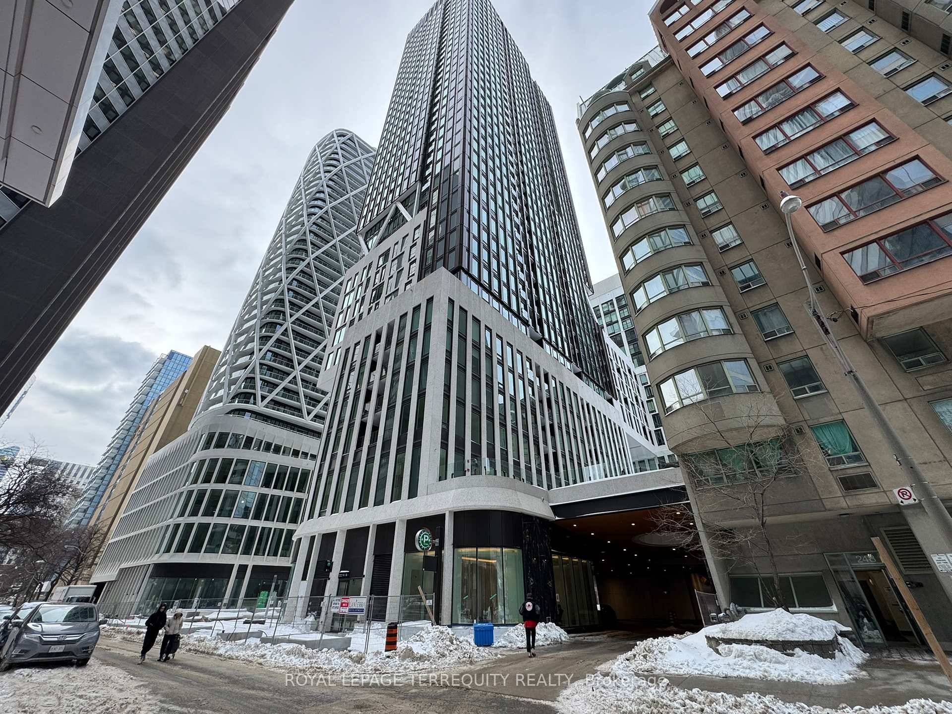 Brand New Unit at Artists Alley, where urban sophistication meets unparalleled convenience !