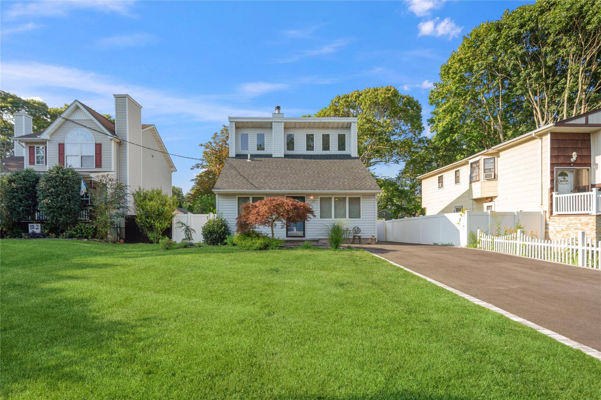 This newly and tastefully updated contemporary style home is the epitome of turnkey.