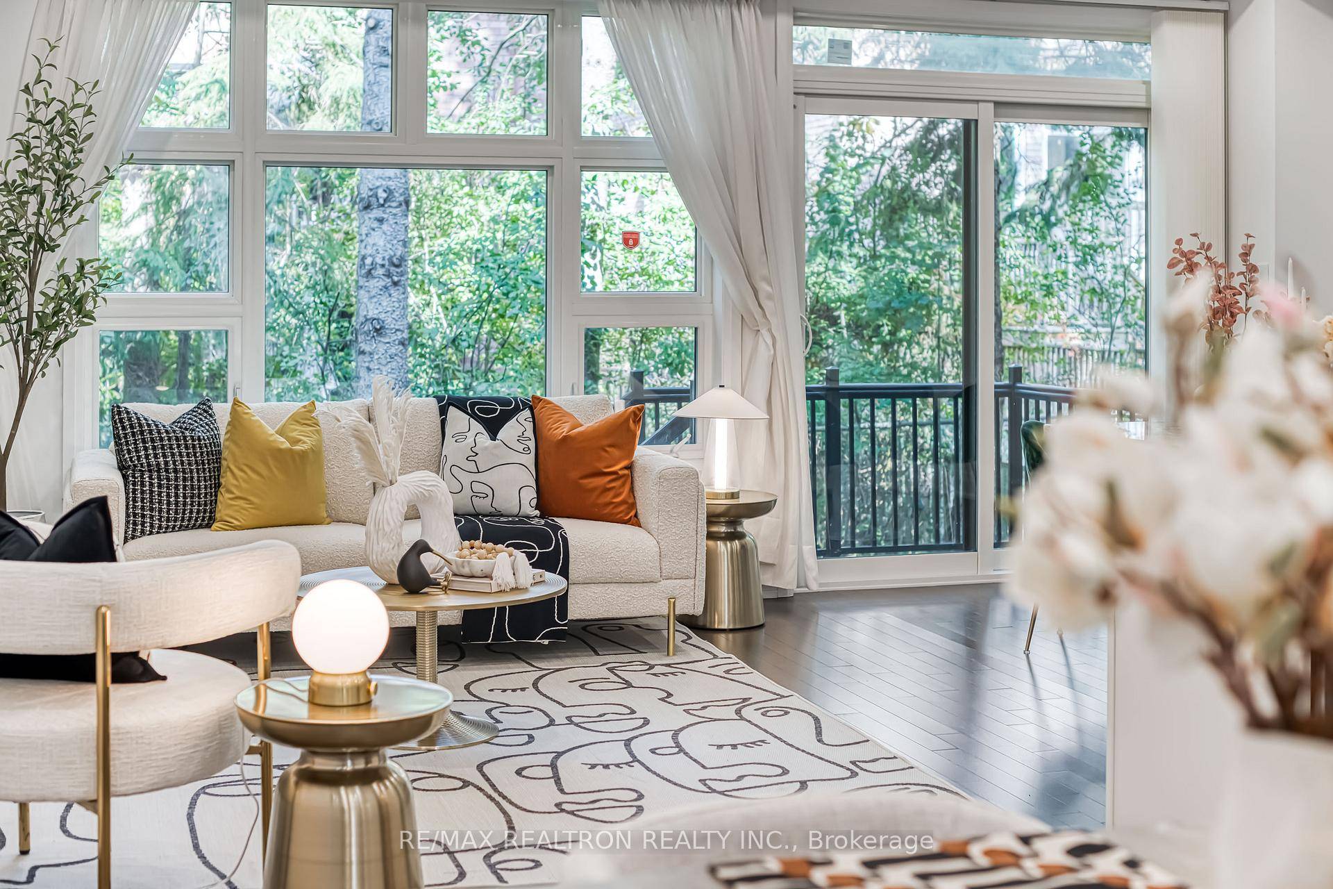 Nestled in the prestigious and tranquil community of Bayview Gardens, this exquisite 2 storey townhome seamlessly blends luxury, comfort, and convenience.