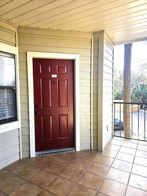 Step inside and be greeted by the grand double door entry, soaring ceilings, and expansive windows that frame the majestic lake views.