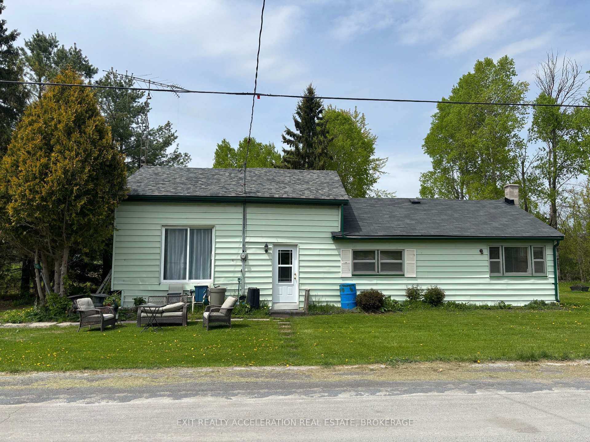 Welcome to 1407 Doyle Road, a 4 bedroom, 1 bathroom home offering an excellent opportunity for those looking to put their personal touch on a well located property.