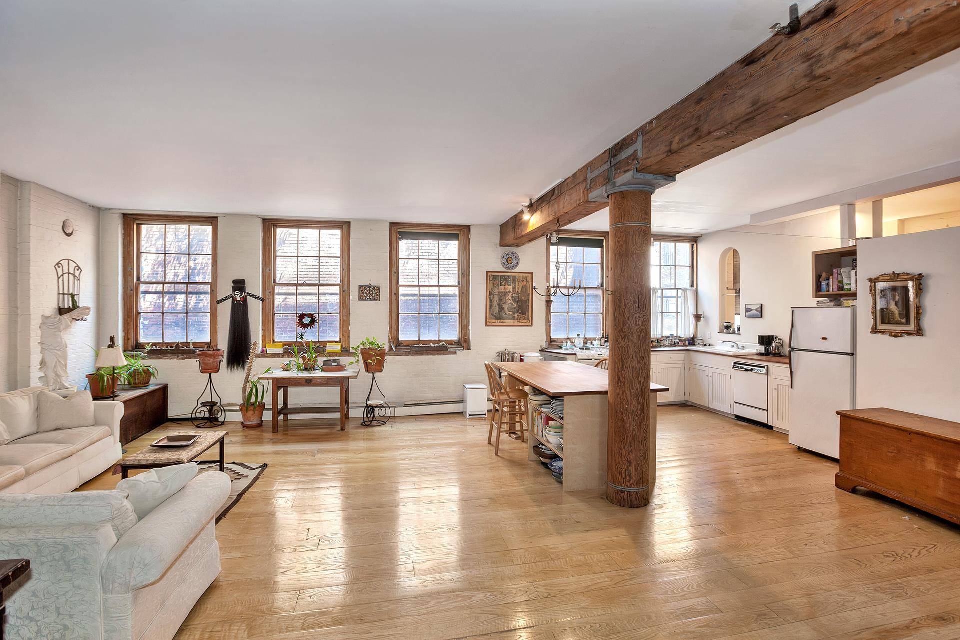 It's not often that an authentic and original oversized full floor loft with elevator entry and very low carrying costs in a boutique prewar condominium in prime TriBeCa comes on ...
