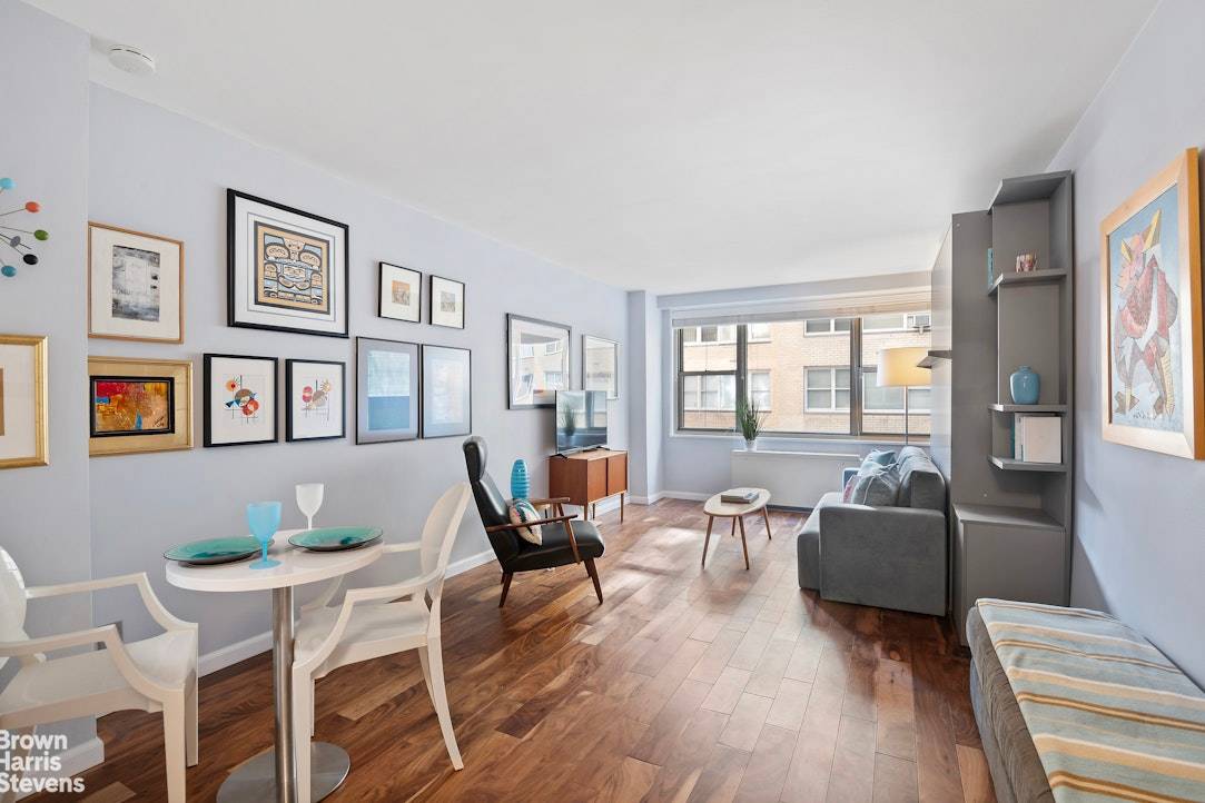 Fabulous Modern South facing Studio Please note open houses are by appointment only, thank you.