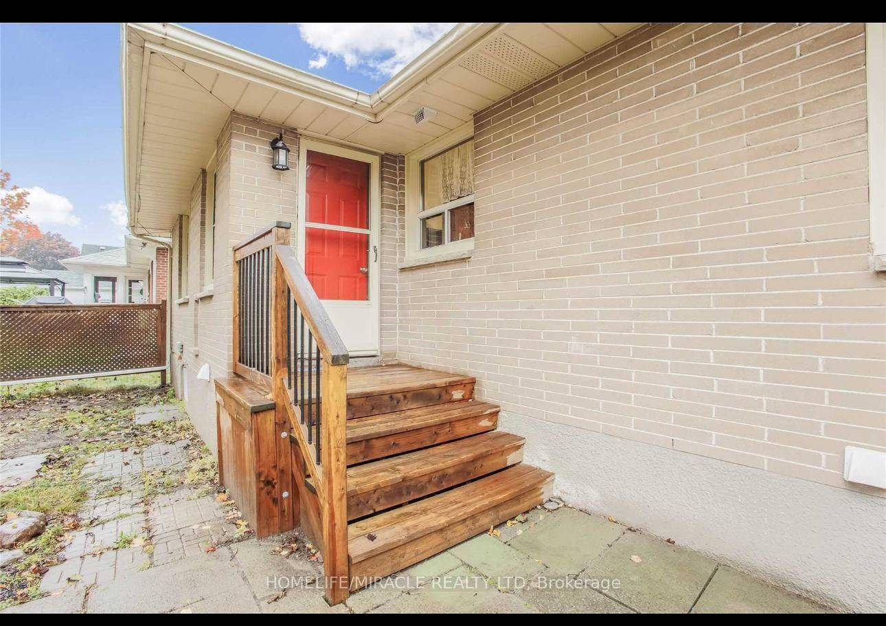 LEGAL BASEMENT ! ! ! Rent The Lower Level in this beautifully maintained Detached Bungalow.