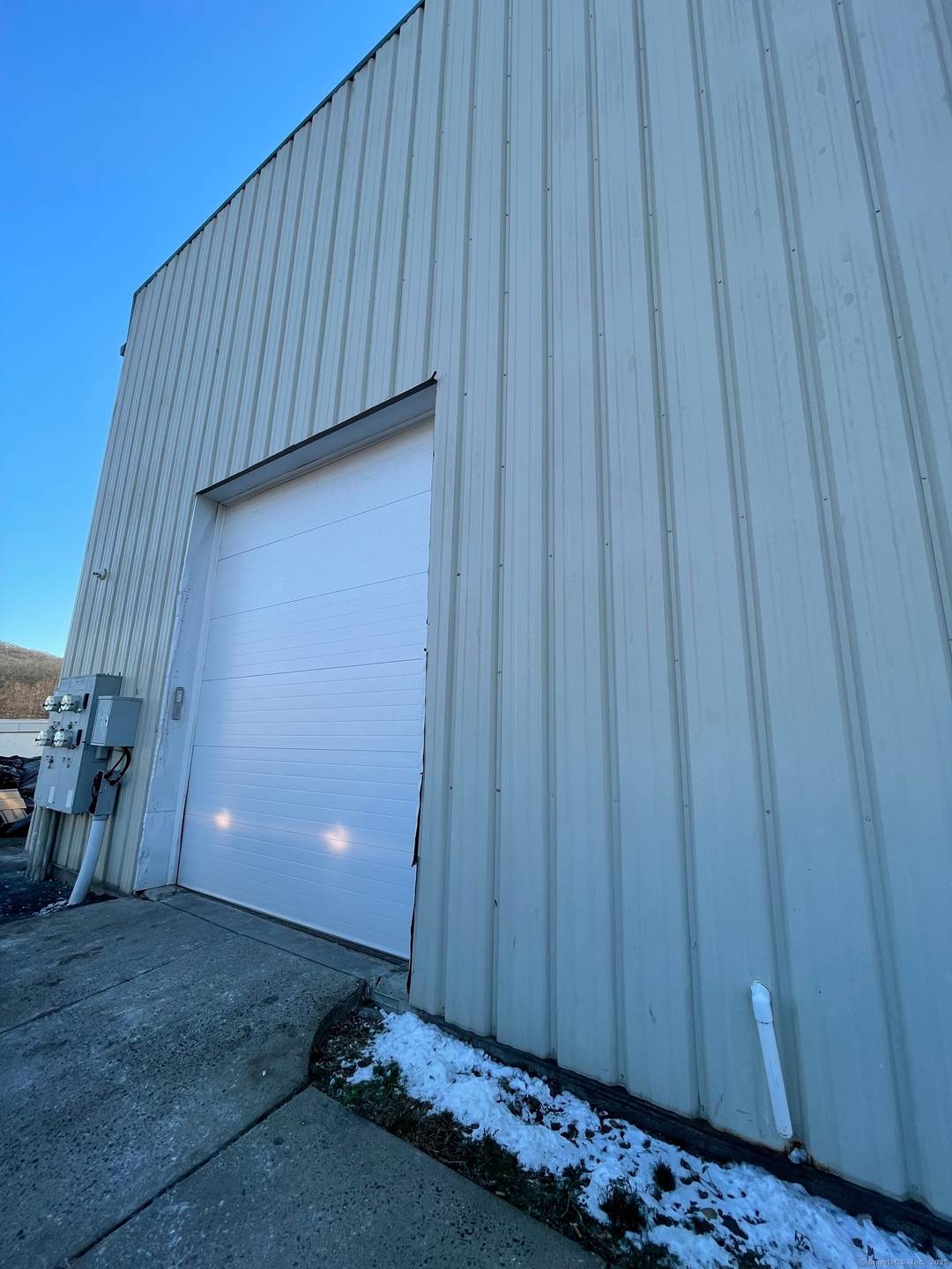 This well located 8712sf office retail building is situated just off the Merritt Parkway on Amity Road.