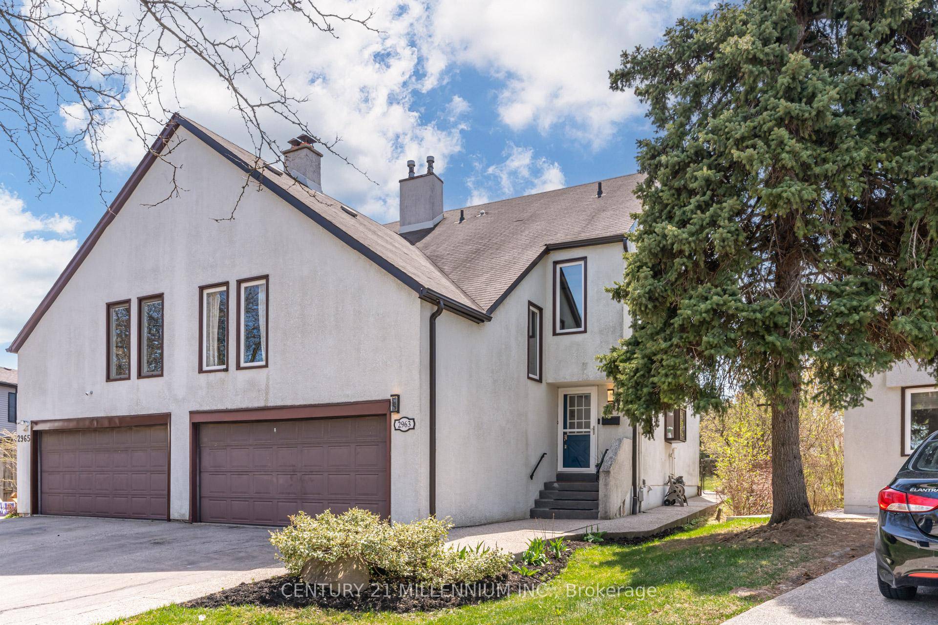 Prepare to fall in love with the high demand amp ; centrally located Meadowvale community in Mississauga.