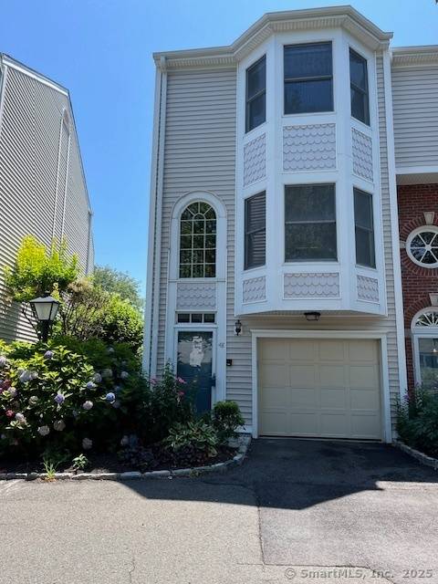 Rare opportunity to rent an exquisite townhouse in the Black Rock's most coveted condominium complexes Bywatyr Town Homes, is a small townhouse style complex located on a cut de sac ...