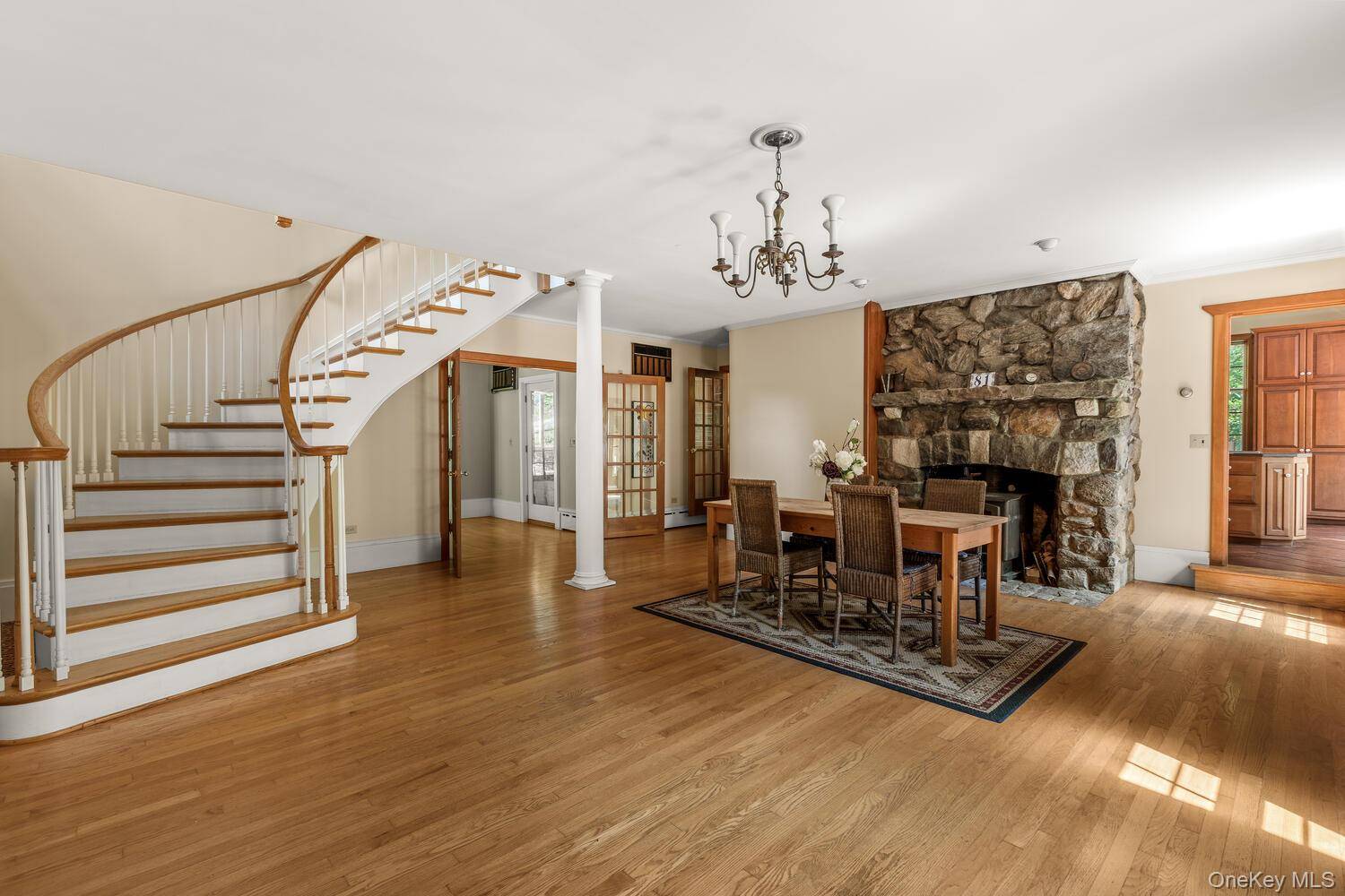 Fully Available. Fantastic find for nature lovers seeking total stillness away form the City hustle and bustle, just a short 1 hr train ride from Manhattan !