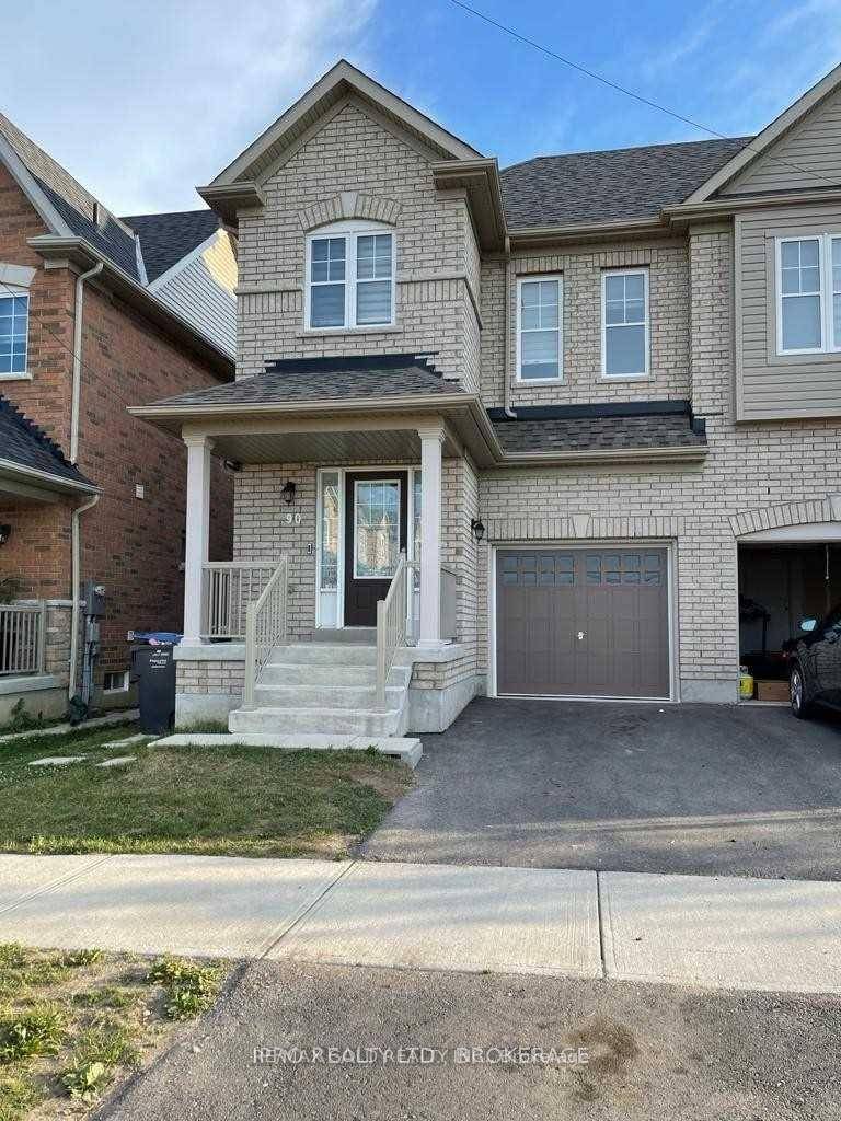 Beautiful 4 Br Semidetached In A Quiet Neighborhood Of Credit Valley Community.
