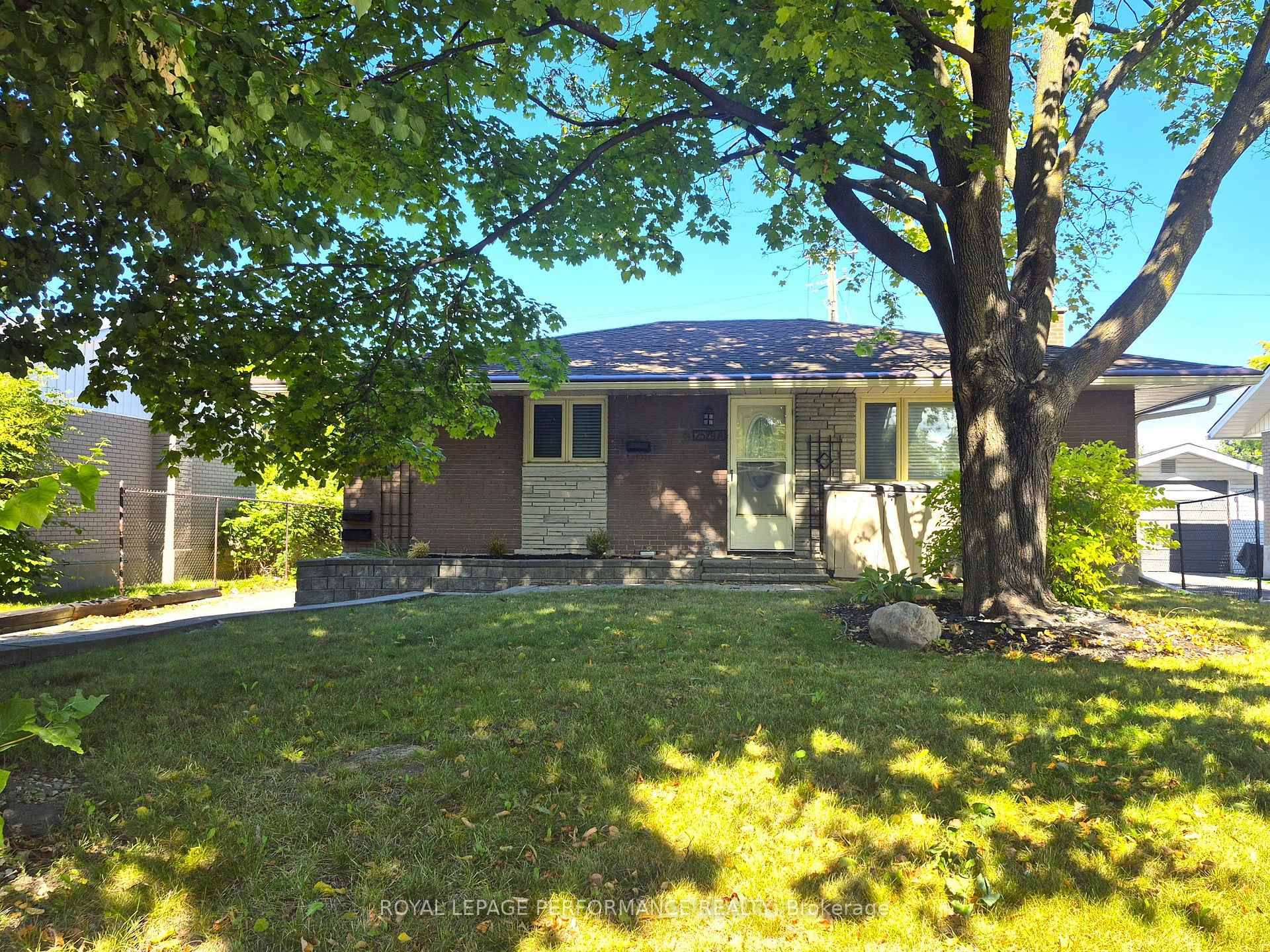 This extensively updated 3 bedroom, 1 bathroom Upper level home occupies the main level of a solid all brick bungalow in the heart of Queensway Terrace North.
