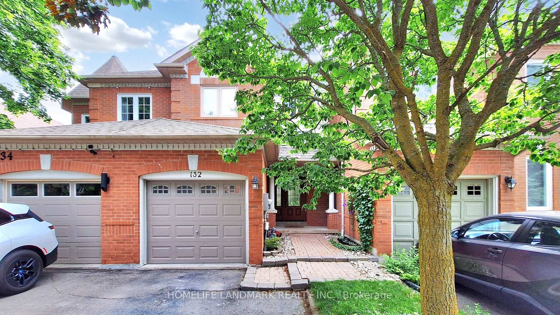 Welcome to this Move In Ready, 3 Bedroom, 3 bathroom townhome w enlarged Primary Bedroom at highly sought after Summerhill Estates !