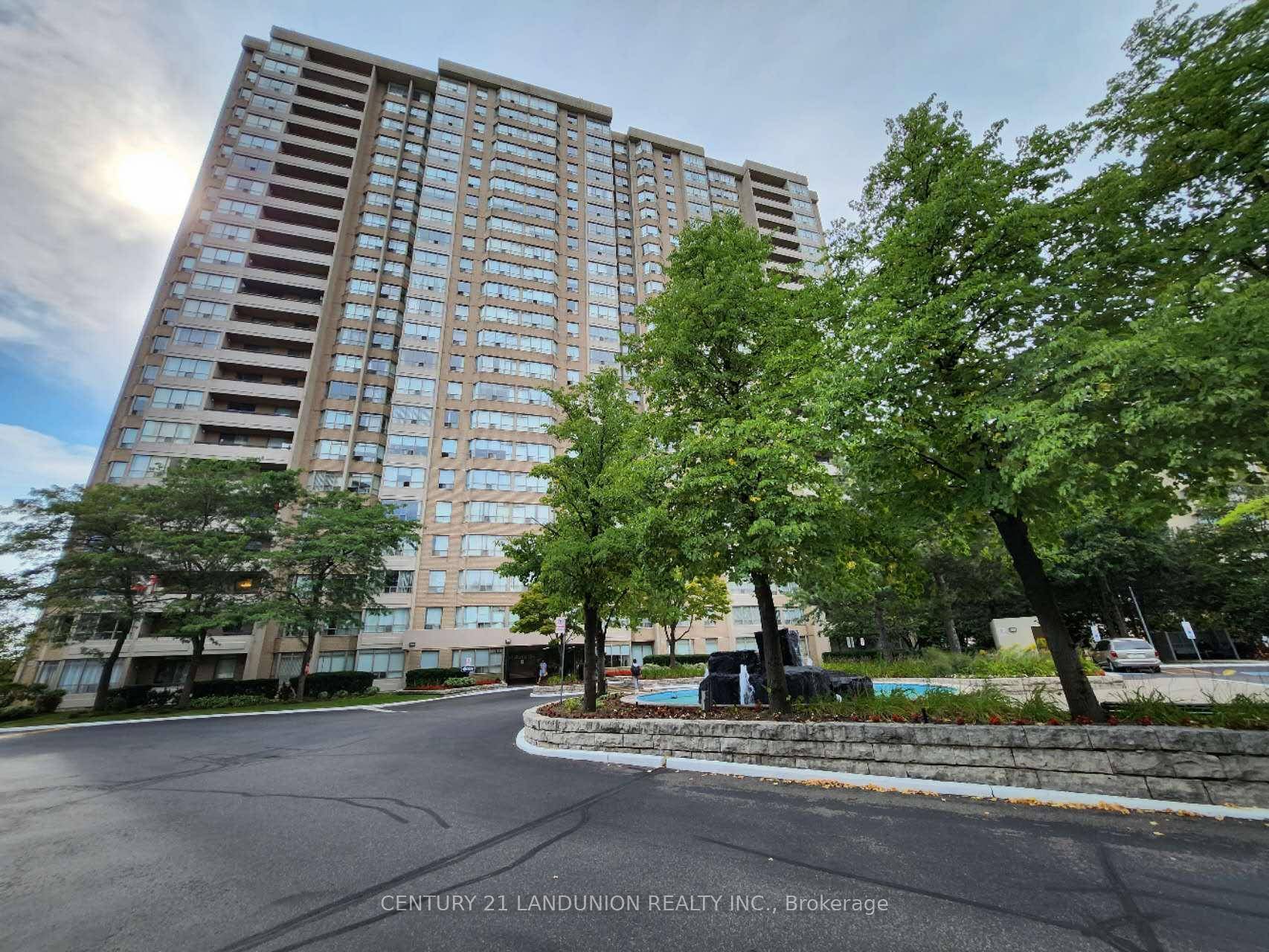 Situated in a community with easy access to shopping, transit, schools, parks, highways, and other amenities, this complex features an outdoor swimming pool and a tennis court.