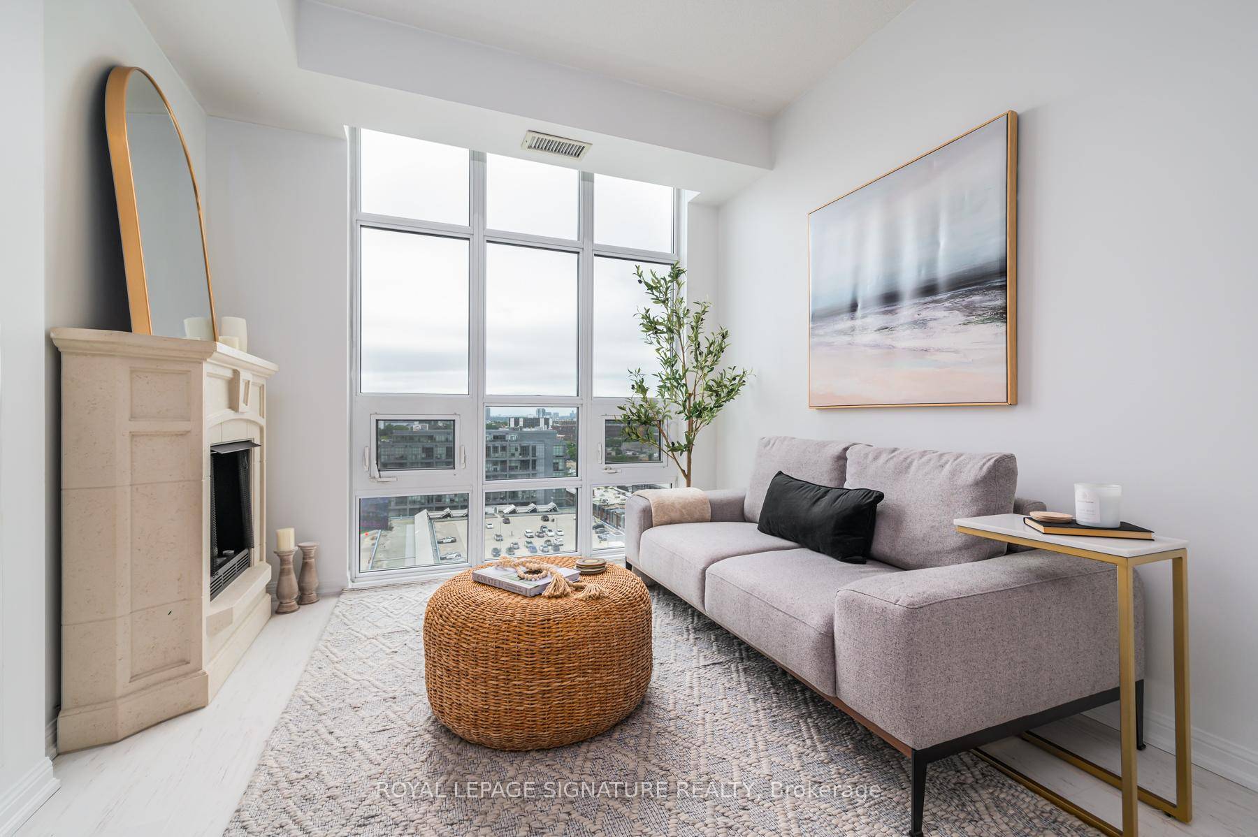 Live in one of Toronto's most vibrant neighborhoods, Liberty Village !