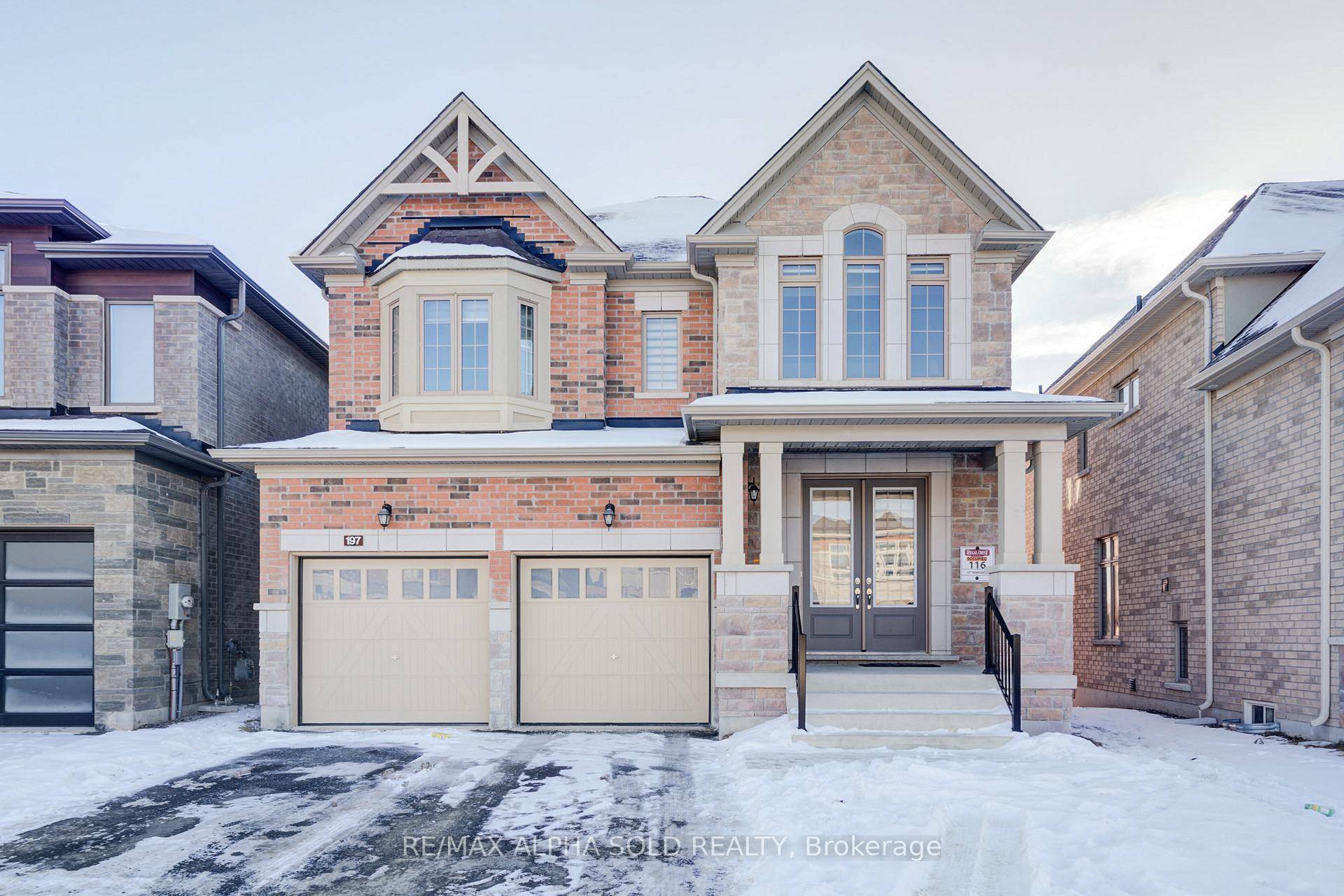 Welcome to this stunning 4 bedroom, 4 bathroom detached home with a double garage, located in the coveted Anchor Woods neighborhood of Holland Landing, East Gwillimbury.