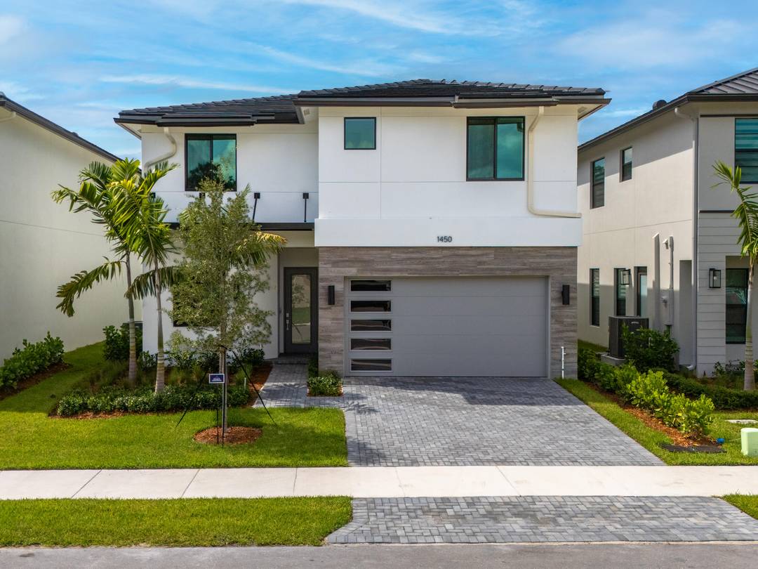 NEW CONSTRUCTION ! Stunning spacious 4 bedrooms, 3 bathroom residence features modern finishes, an open concept living dining area, and a private backyard.