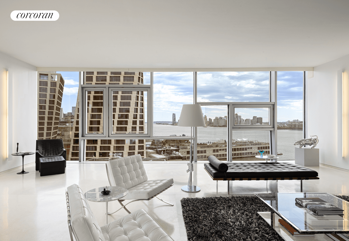 Available Fully Furnished and Turnkey Immediately !
