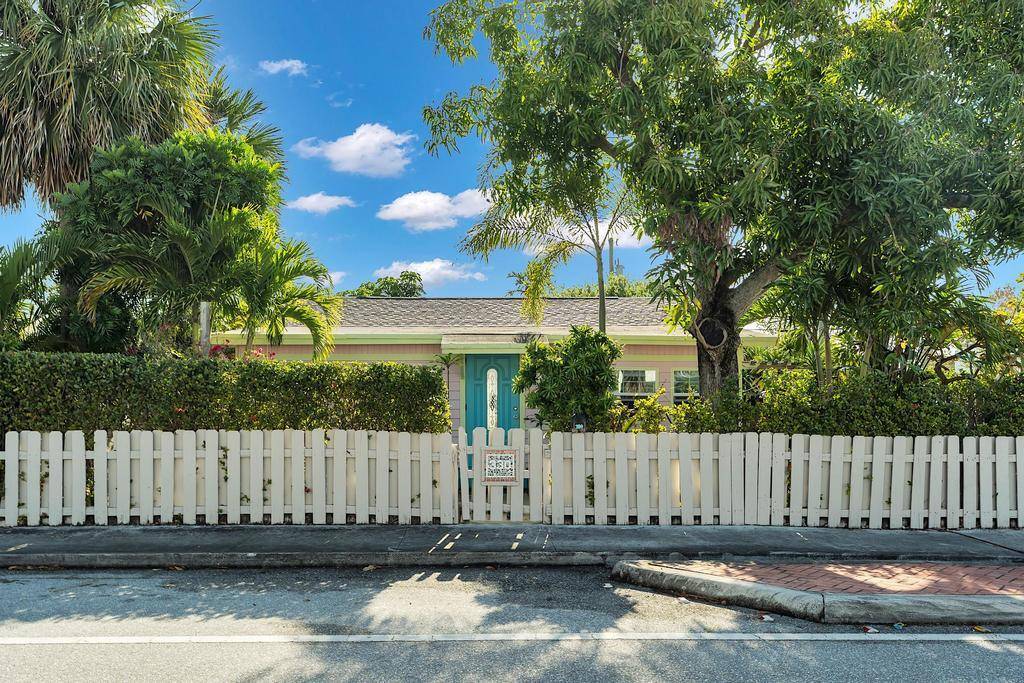 Historic Lake Worth Beach bungalow, tucked away in the shade.