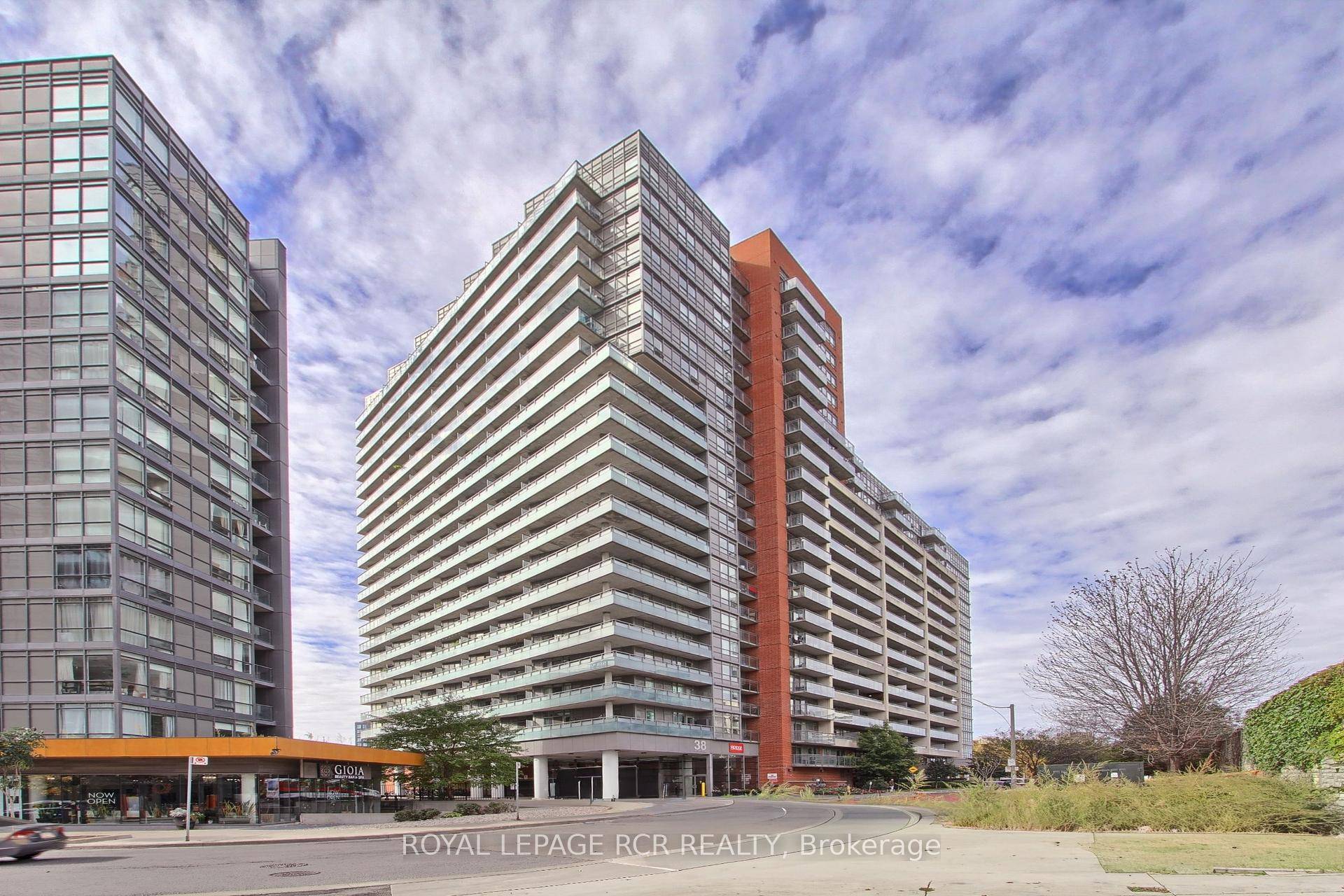Welcome to Bridge Condos located in the heart of downtown Toronto.