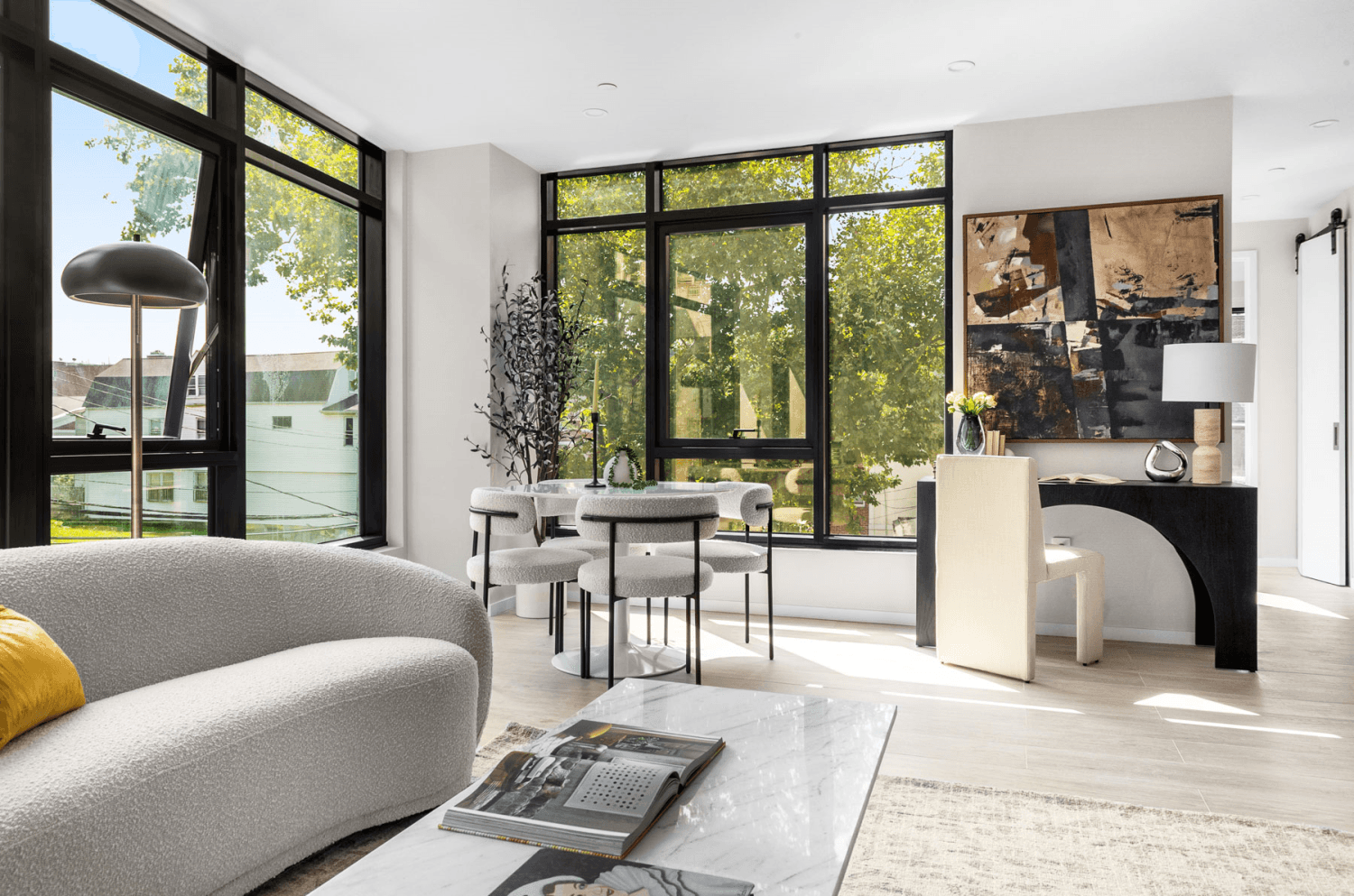 NEW INCENTIVE Now through January 31st, 2025, buyers will receive 6 months of common charges for FREE.