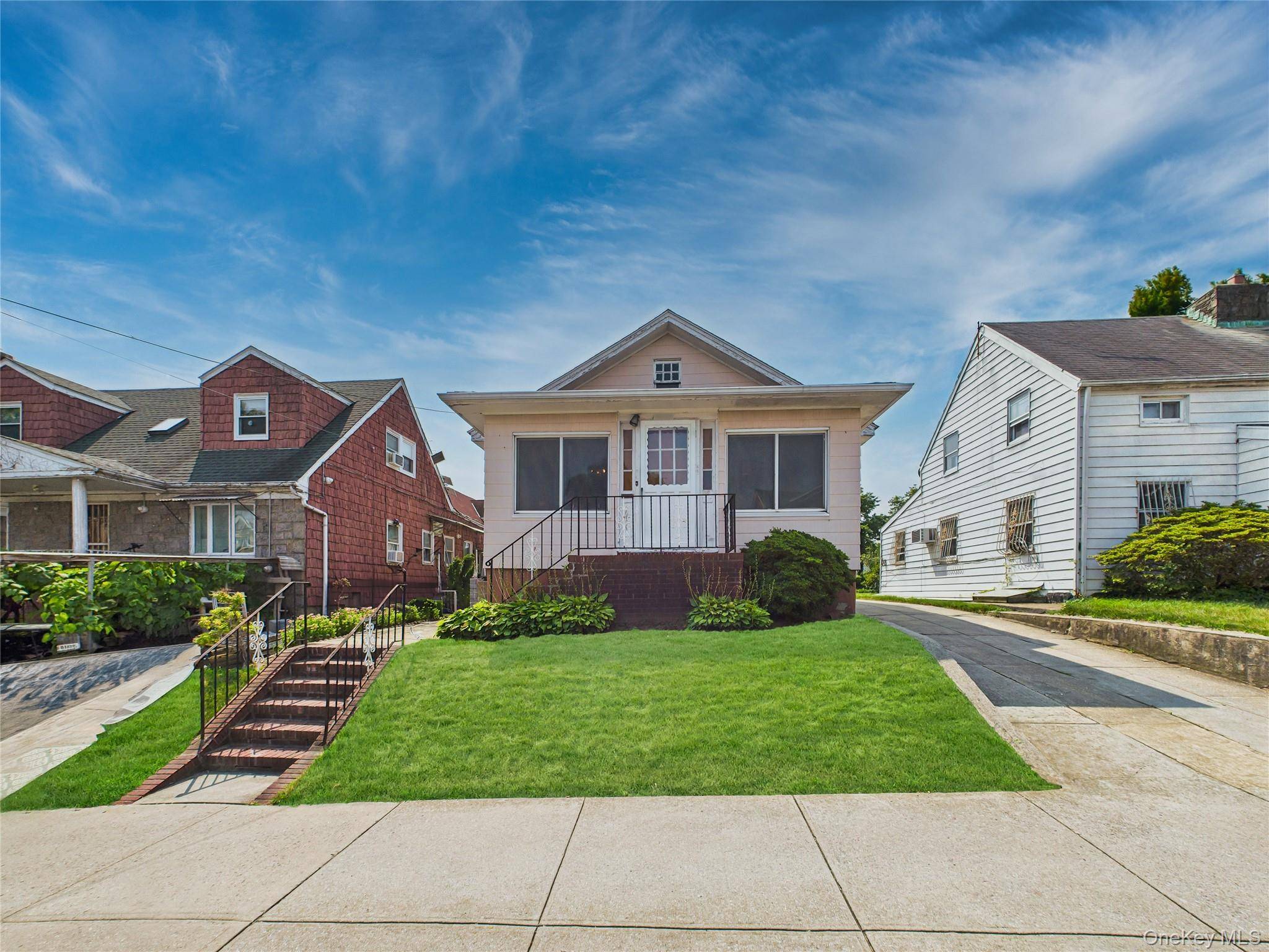 Welcome to this charming single family home located in the heart of Flushing.
