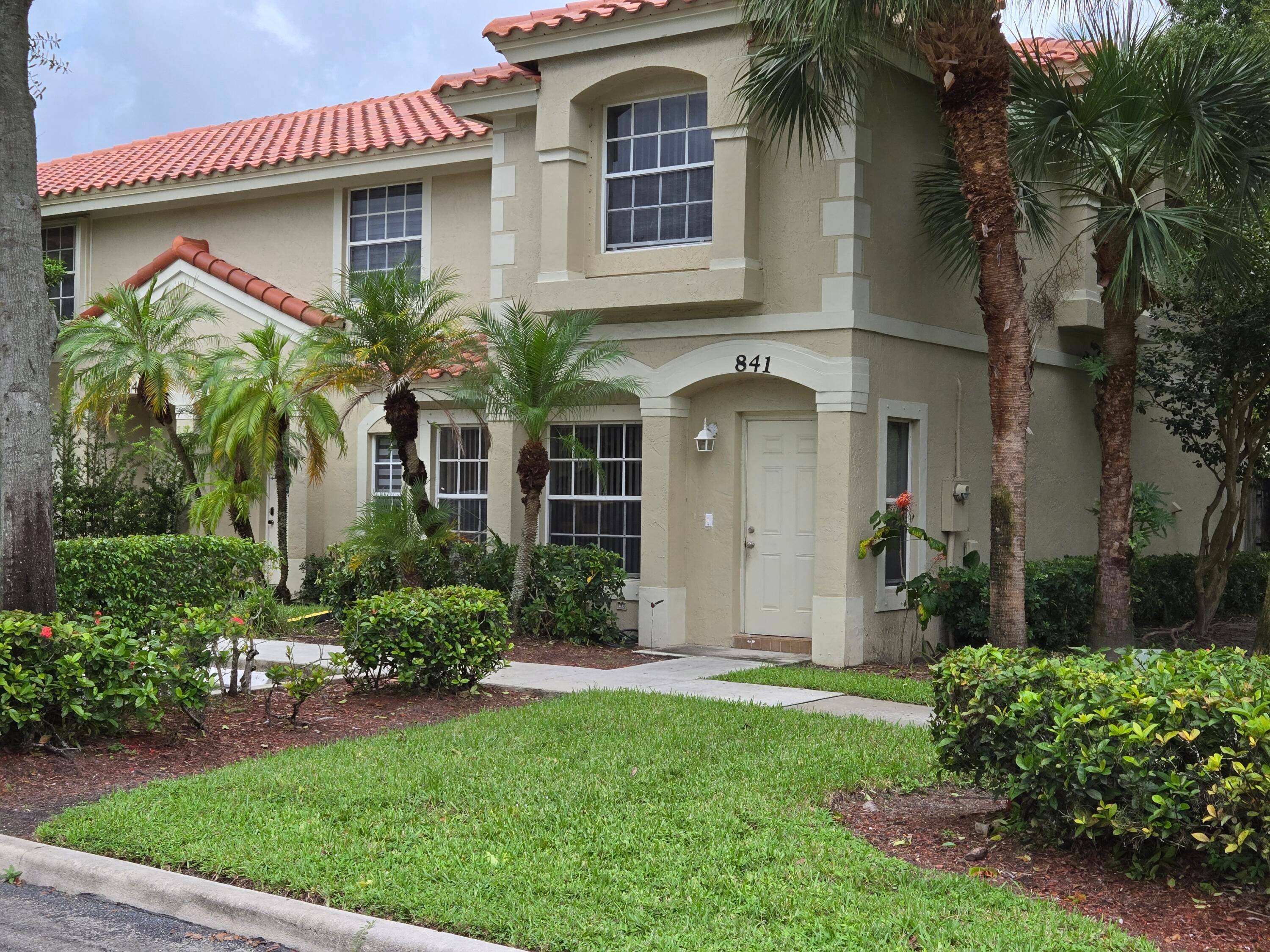 Discover the West Palm Beach life style in this beautiful recently painted townhome located in the heart of the city, just a few miles from the pristine beaches of the ...
