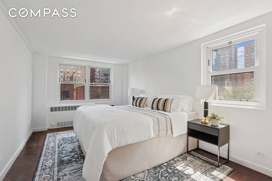 SELLER OFFERING CLOSING CREDIT AVAILABLE FOR LIMITED TIME ONLY MUST CLOSE ON OR BEFORE JANUARY 15TH, 2026 IN ORDER TO OBTAIN CREDIT BRIGHT NEW WINDOWS FRESHLY PAINTED NEW AC UNITS ...