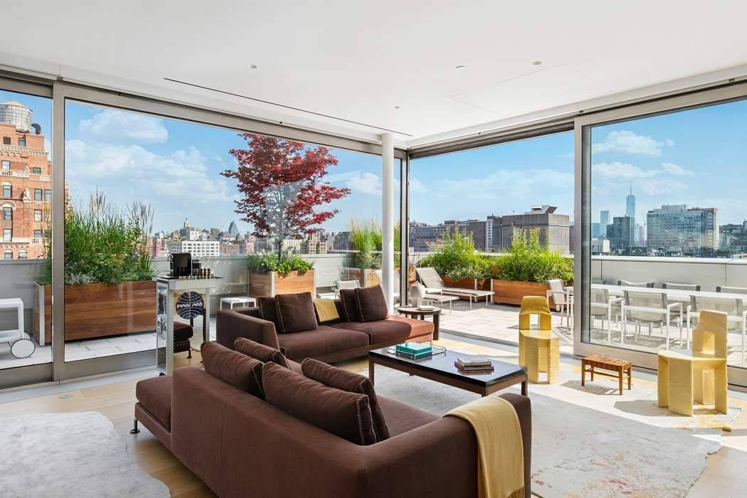 This very glamorous duplex residence is defined by its glorious and cinematic views of the Hudson River, the High Line, and the New York skyline.