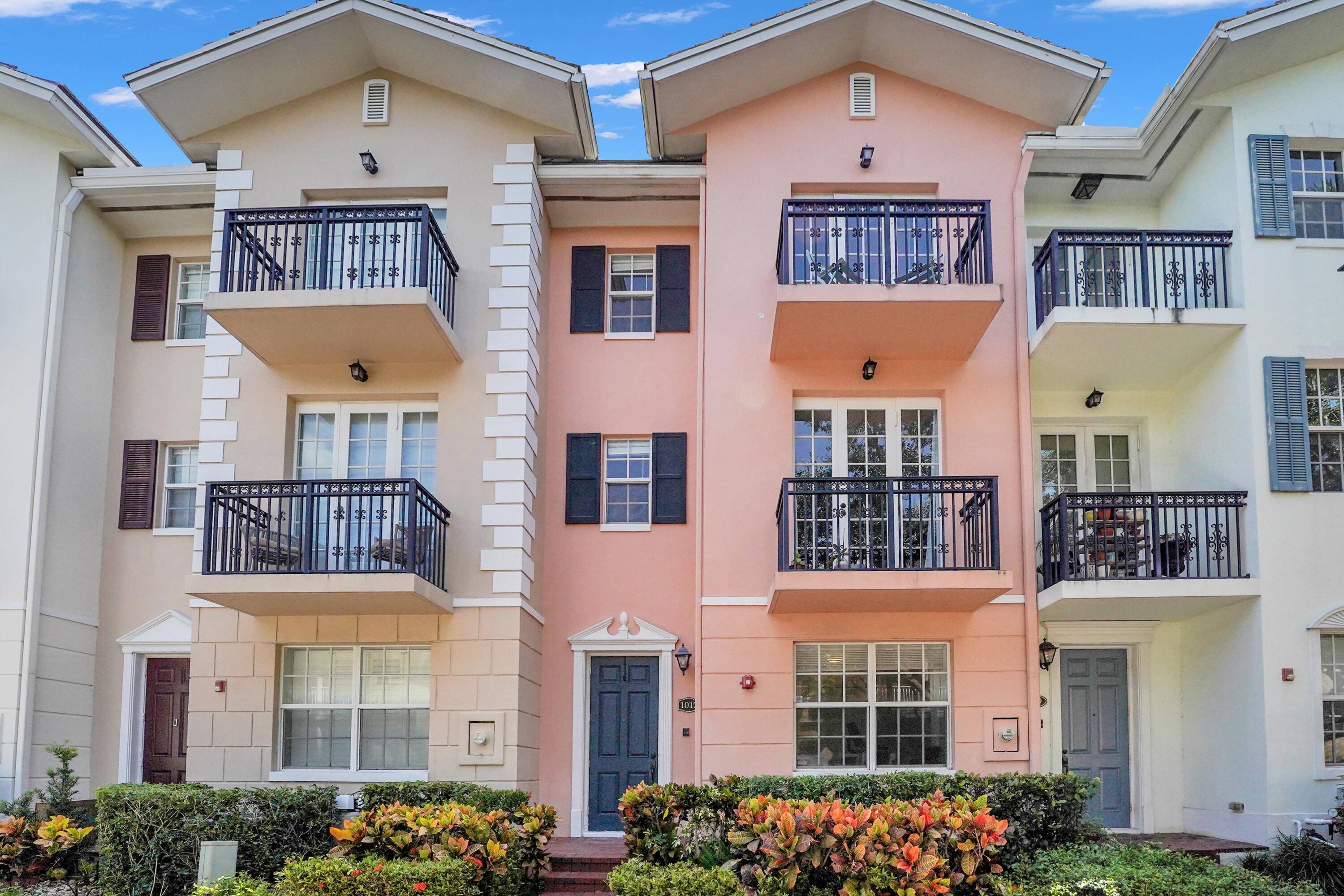 Welcome to 1017 West Heritage Club Circle, a charming and well appointed 3 bedroom, 2.